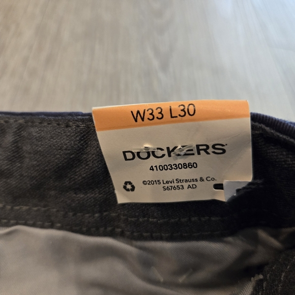Dockers Straight Fit Smart 360 Flex Downtime Khaki Pants Sz 33x30 NWT - Picture 4 of 5